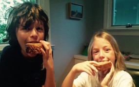 Lit Men's Rachel's Linkedin photo